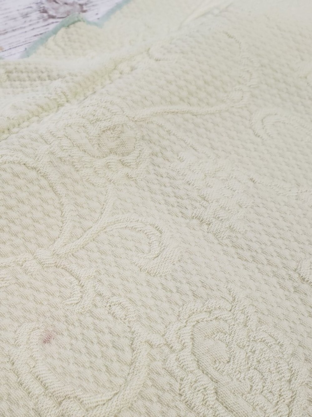 Pair of Green Scalloped Matlasse Pillow Shams SFERRA 23 X 19 - Picture 3 of 7